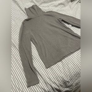 Uniqlo HEATTECH Turtleneck XS